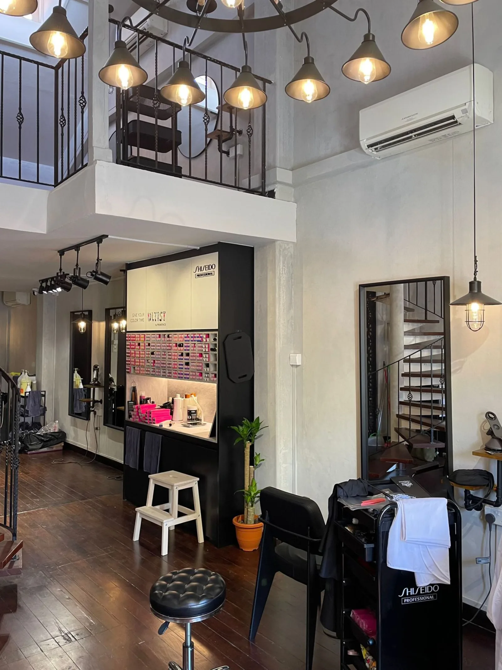 Boutique salon project image 3