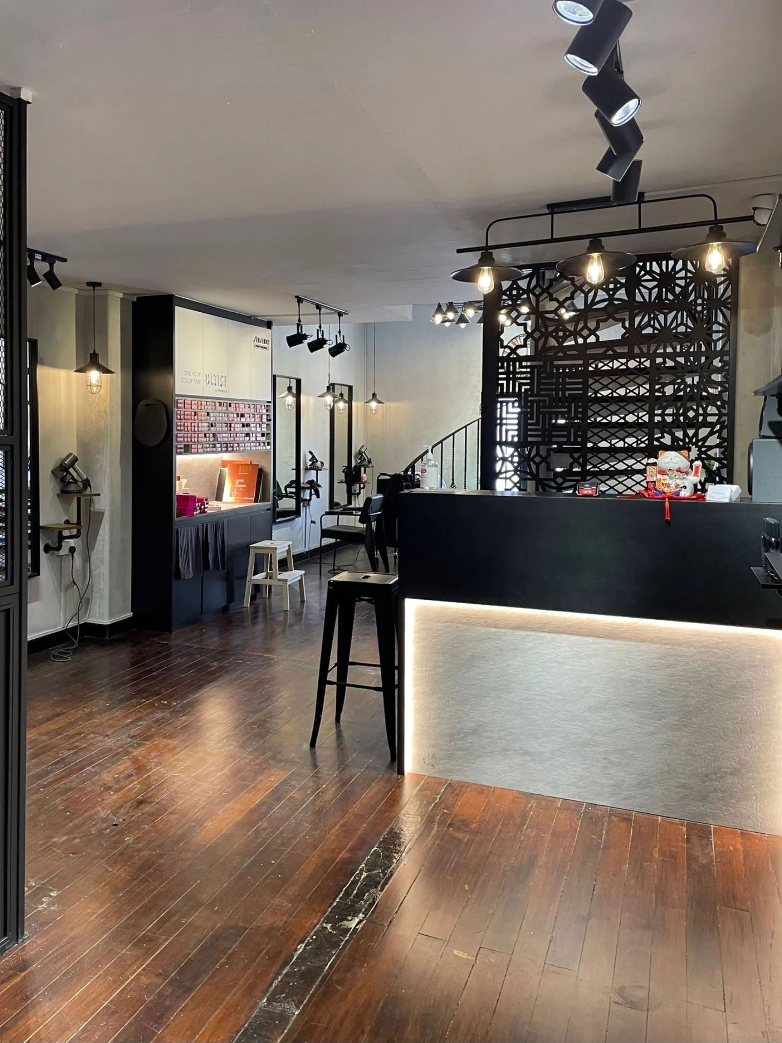 Boutique salon project image 4